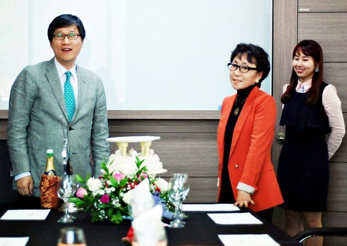 교육관 개원예배 후